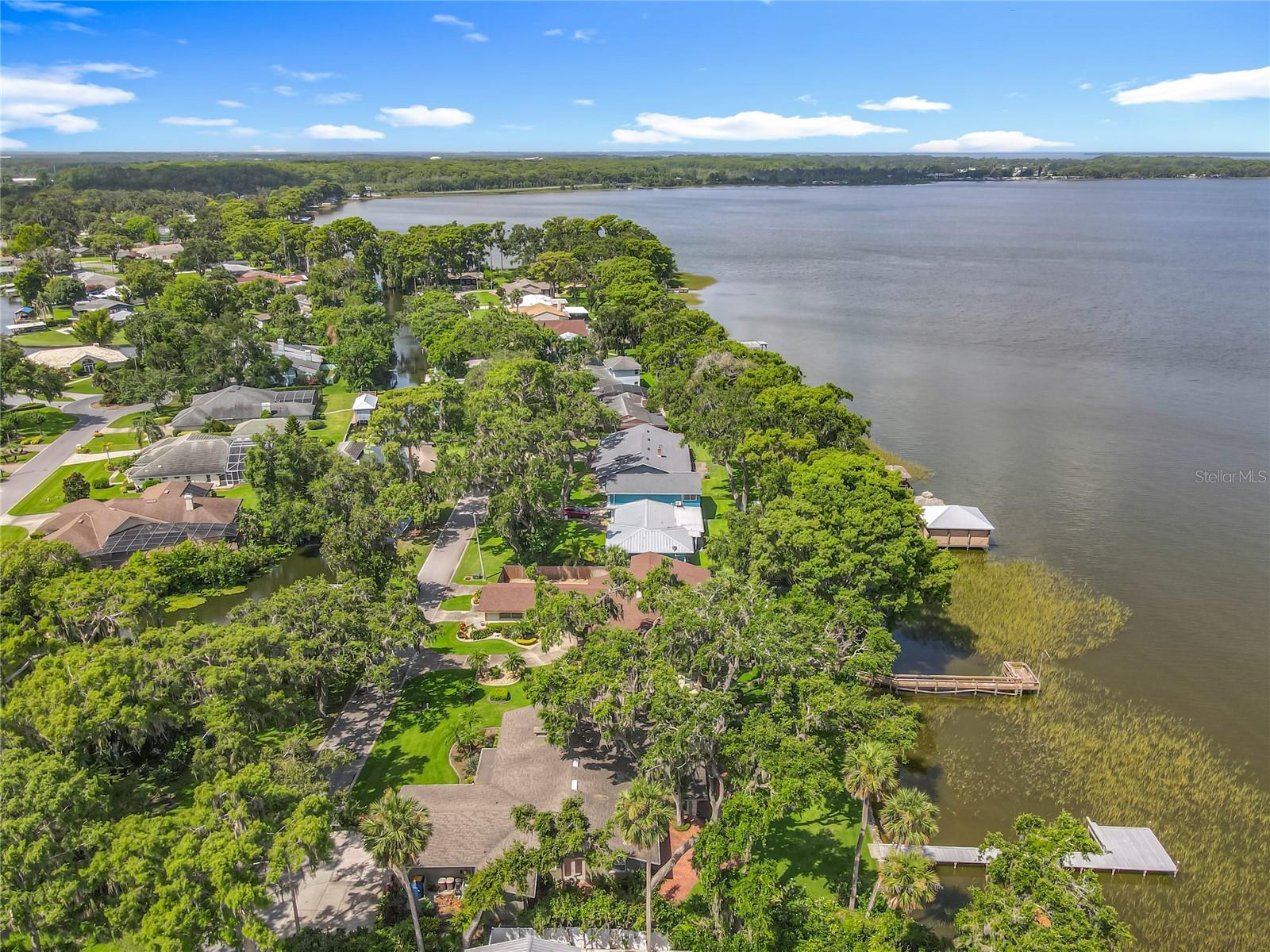 TAVARES BANNING BEACH - Residential