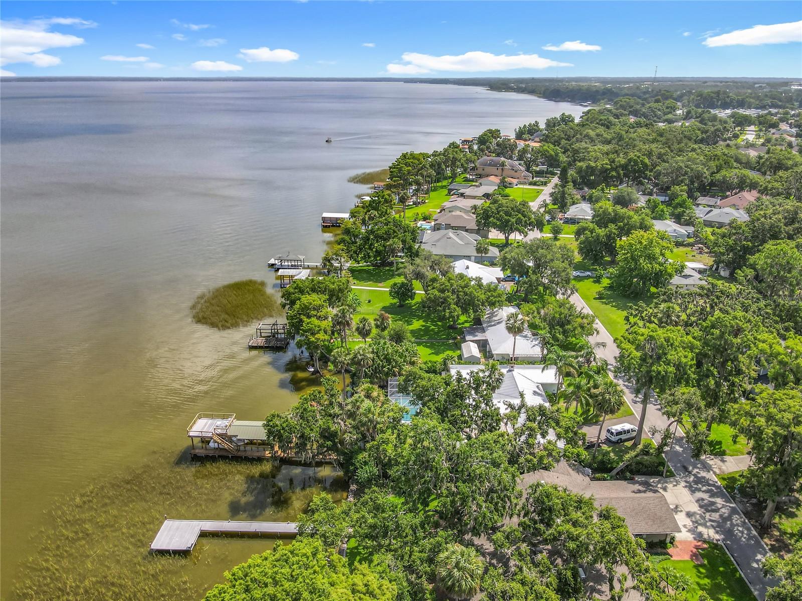 TAVARES BANNING BEACH - Residential