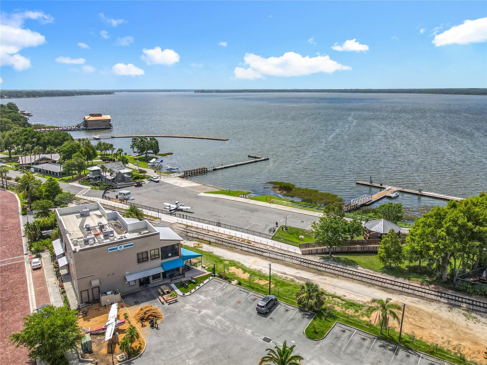 TAVARES BANNING BEACH - Residential