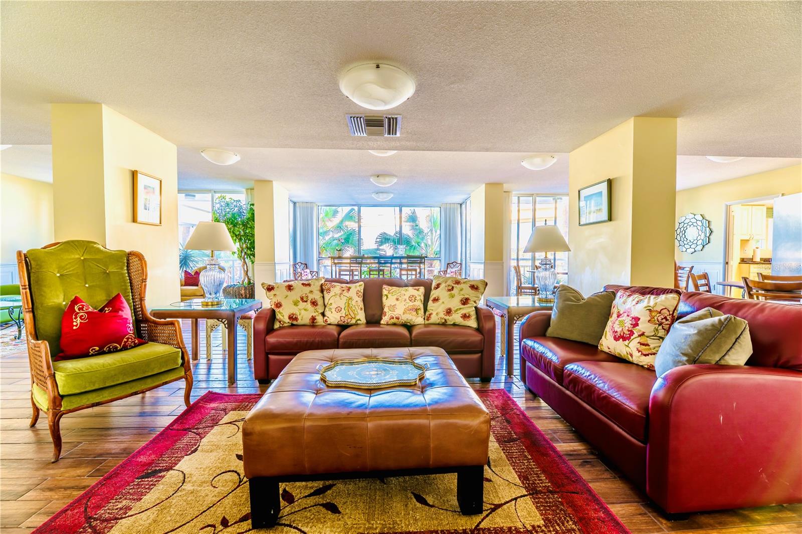 PIERCE 100 CONDO - Residential