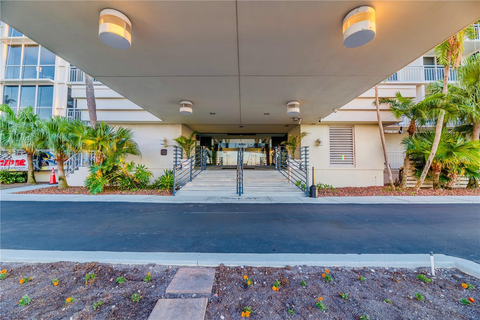 PIERCE 100 CONDO - Residential