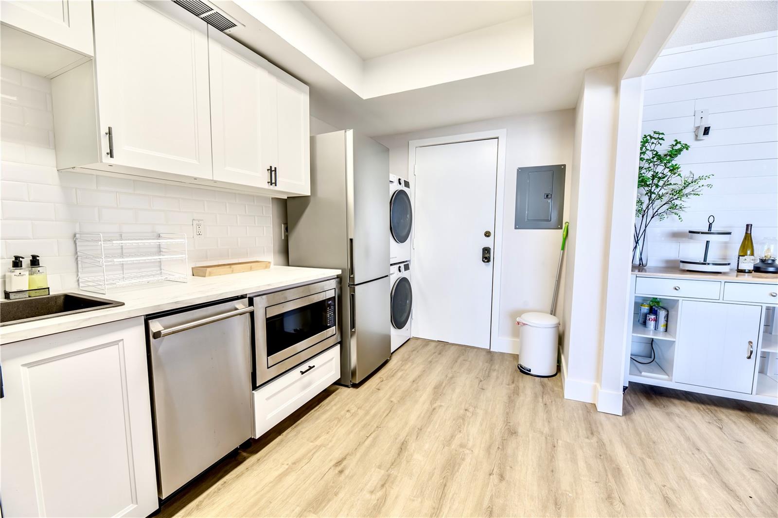 PIERCE 100 CONDO - Residential