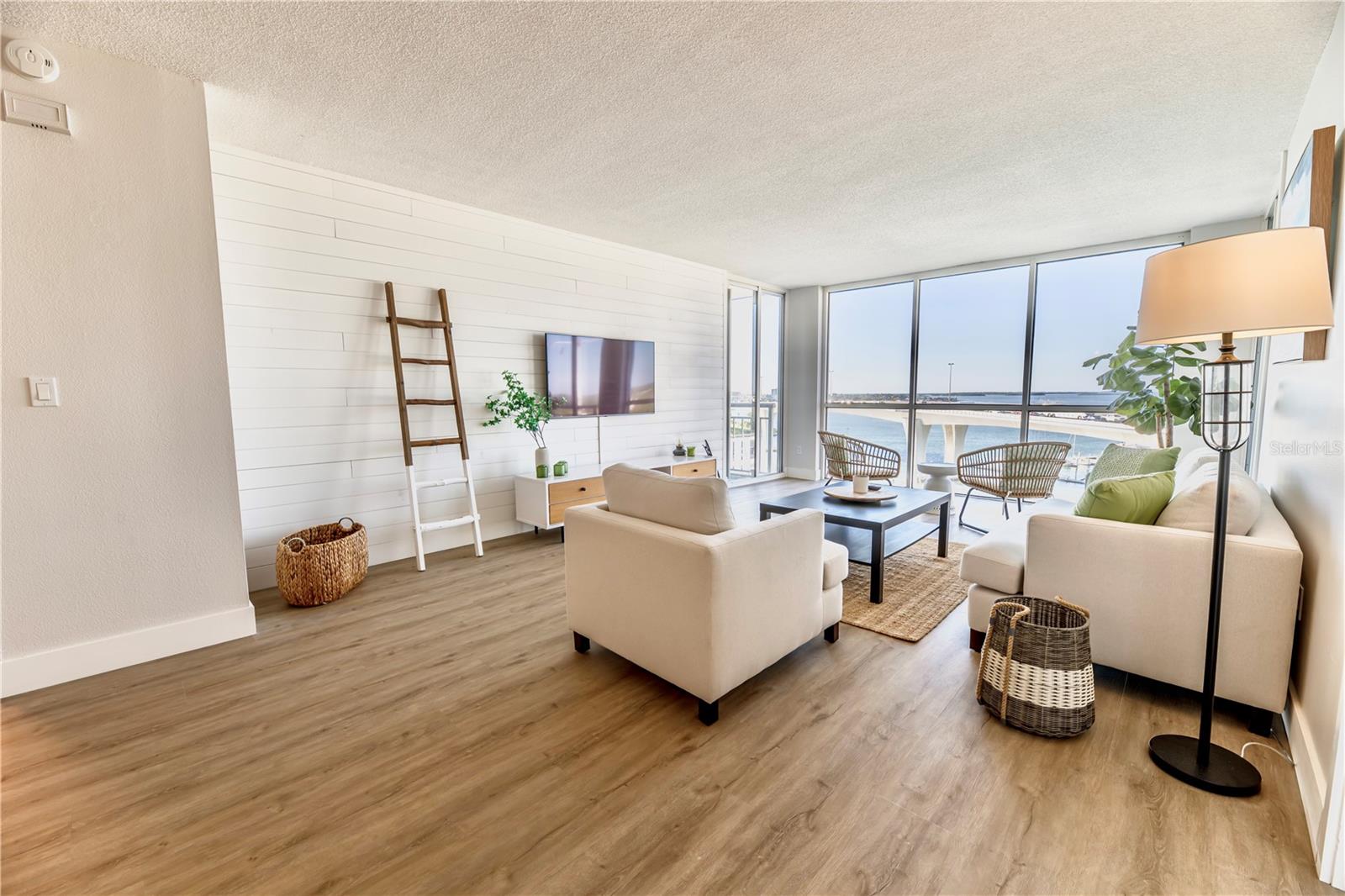 PIERCE 100 CONDO - Residential