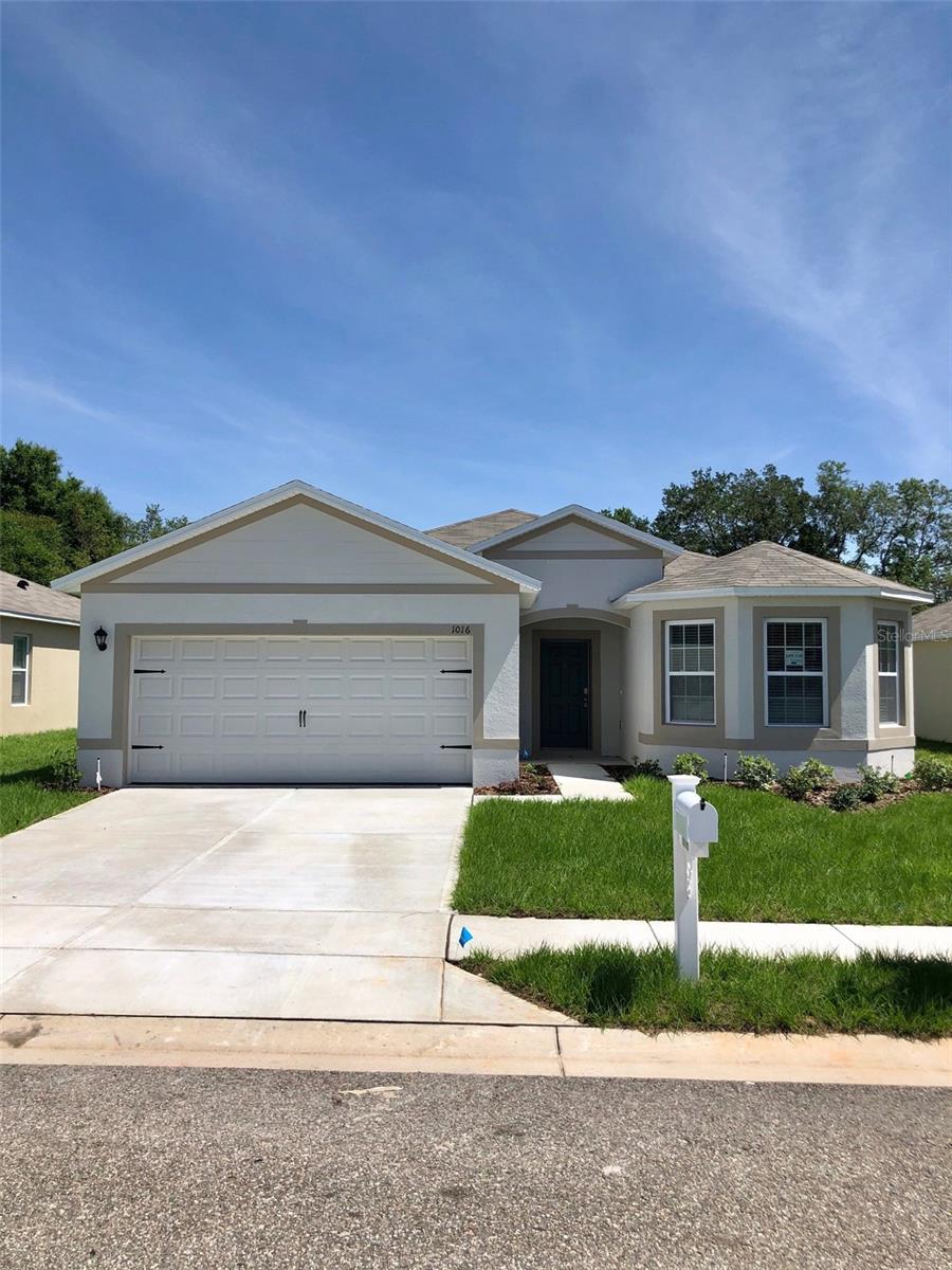 Welcome to this beautiful 3-bedroom, 2-bath single-family home in the desirable Chanler Ridge community of Haines City! This spacious property features an open floor plan with plenty of natural light, a modern kitchen with all appliances included, and a comfortable living/dining area perfect for everyday living. The master suite offers a private bathroom and generous closet space, while the additional bedrooms provide flexibility for family, guests, or a home office.
Enjoy the convenience of an attached 2-car garage, in-unit laundry, and a large backyard ideal for relaxing or entertaining. Located just minutes from US-27, shopping, dining, schools, and with easy access to I-4, this home is perfectly situated for a quick commute to Orlando, Disney, and all that Central Florida can provide.
The Chanler Ridge community offers a quiet and welcoming neighborhood atmosphere with low traffic and well-maintained surroundings.
?? Available starting October 1st, 2025 — this property is move-in ready and waiting for you to call it home. Don’t miss this opportunity—schedule your showing today!