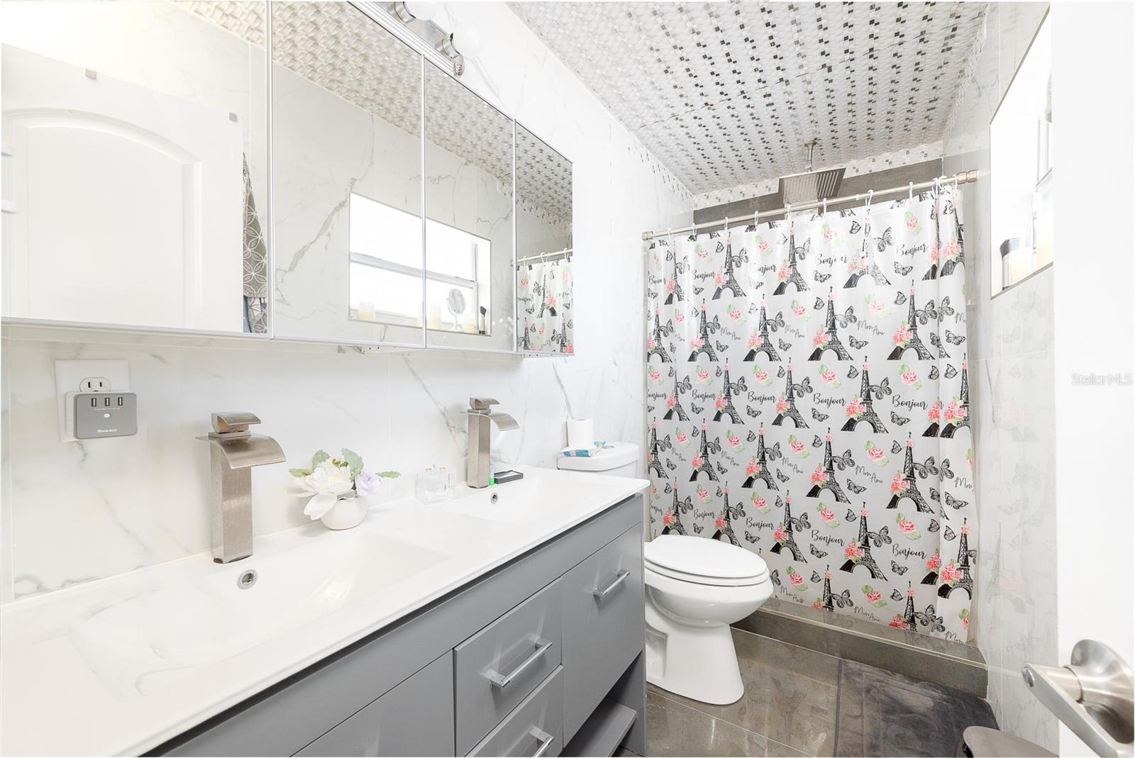 LAKE CONWAY ESTATES - Residential