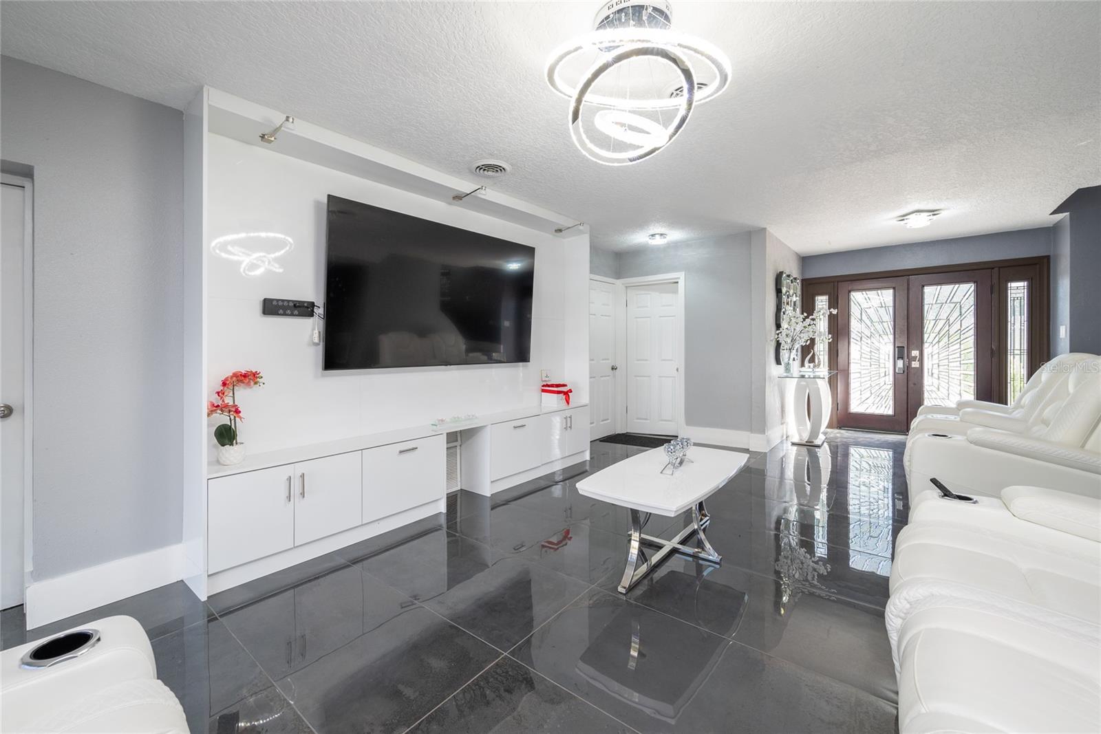 LAKE CONWAY ESTATES - Residential