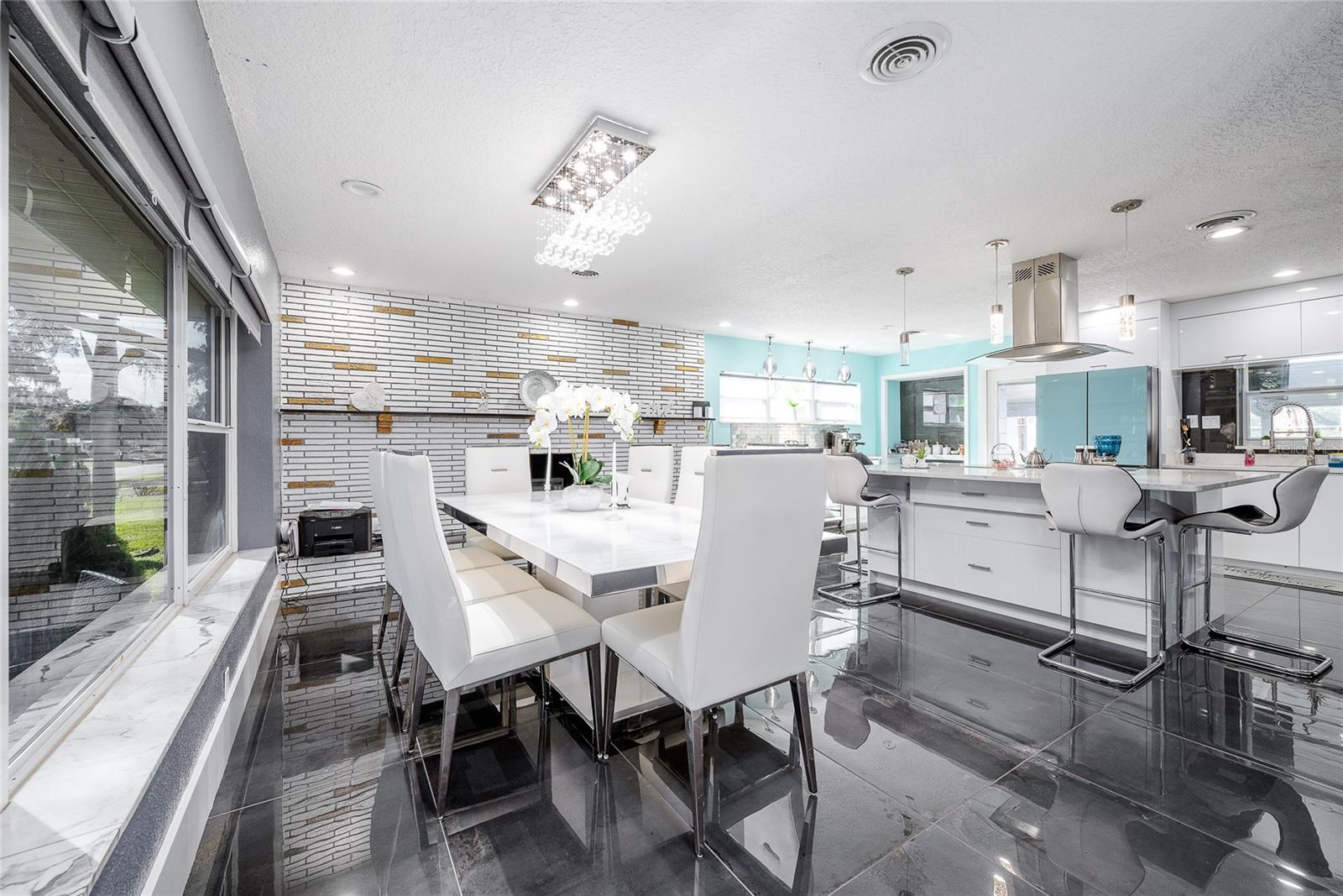 LAKE CONWAY ESTATES - Residential