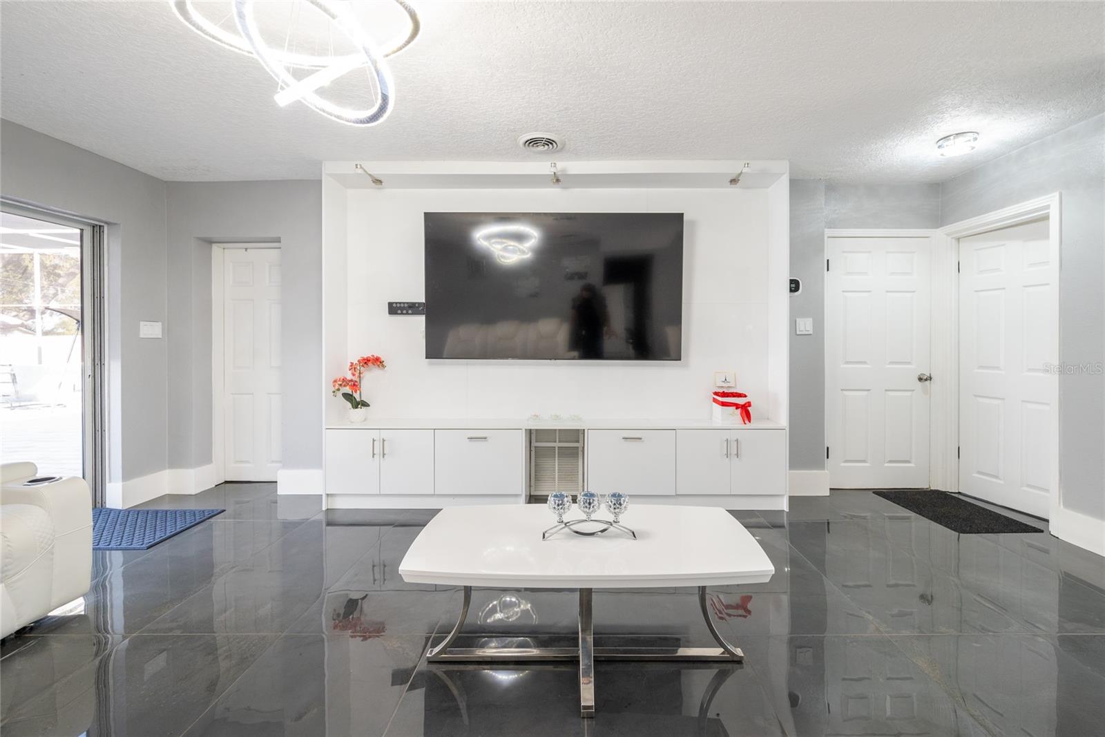 LAKE CONWAY ESTATES - Residential