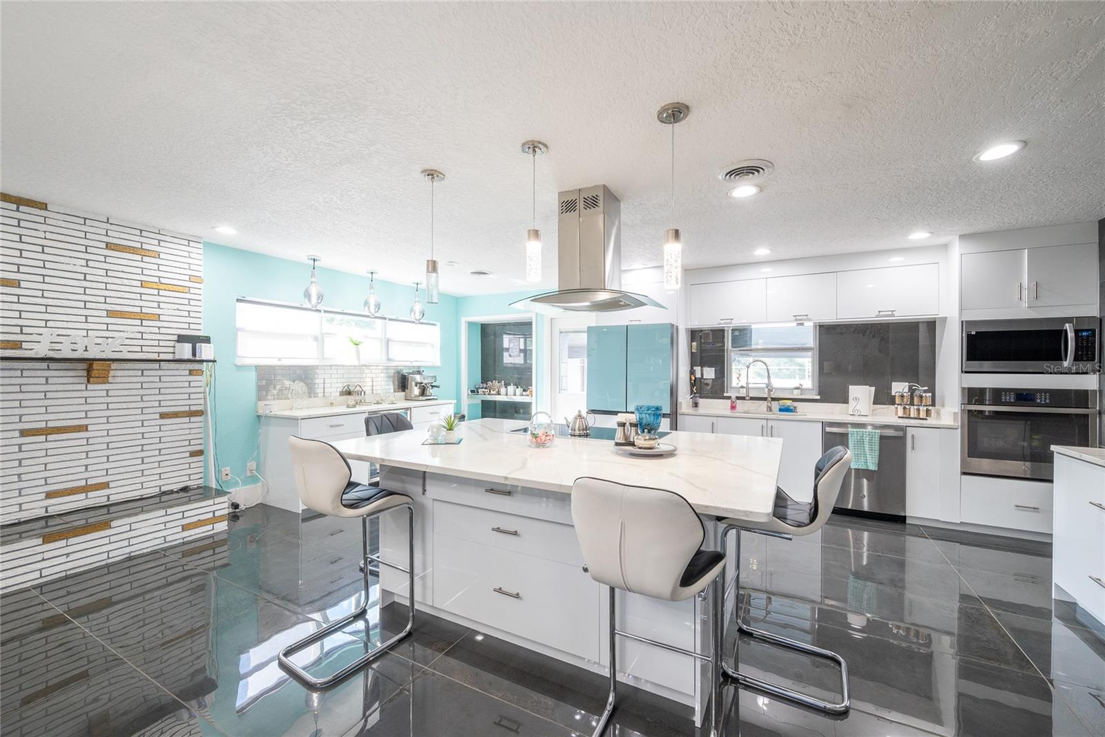 LAKE CONWAY ESTATES - Residential