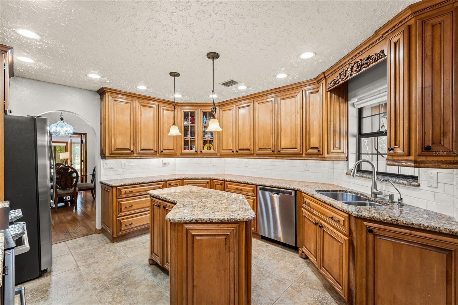 1713 FORD ROAD