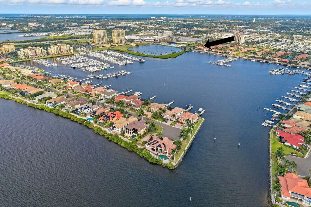 Photo of 801 3rd Street E, Palmetto, FL 34221 (MLS # A4669473)