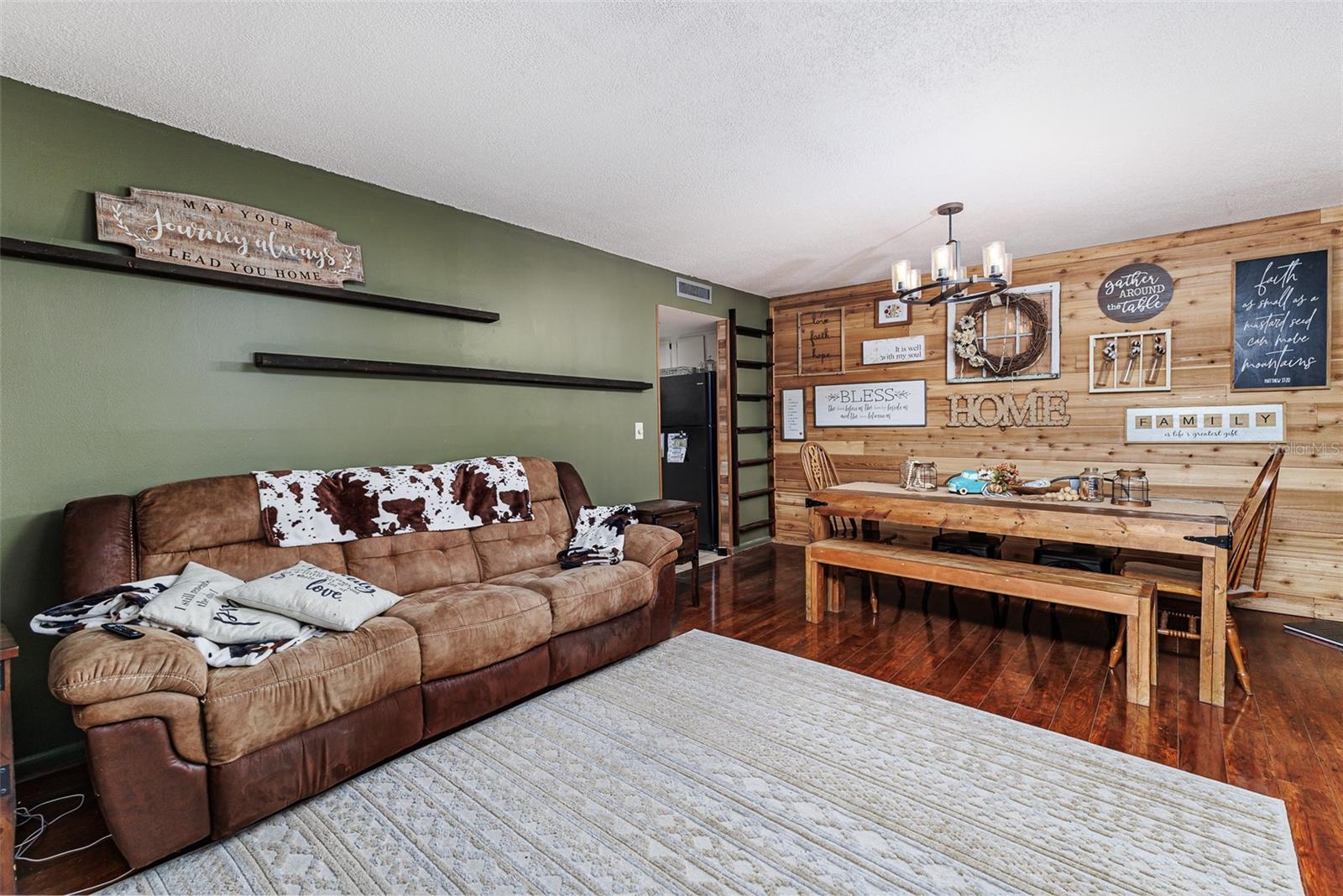 CASA DEL SOL CONDO VILLAGE PH 02 - Residential