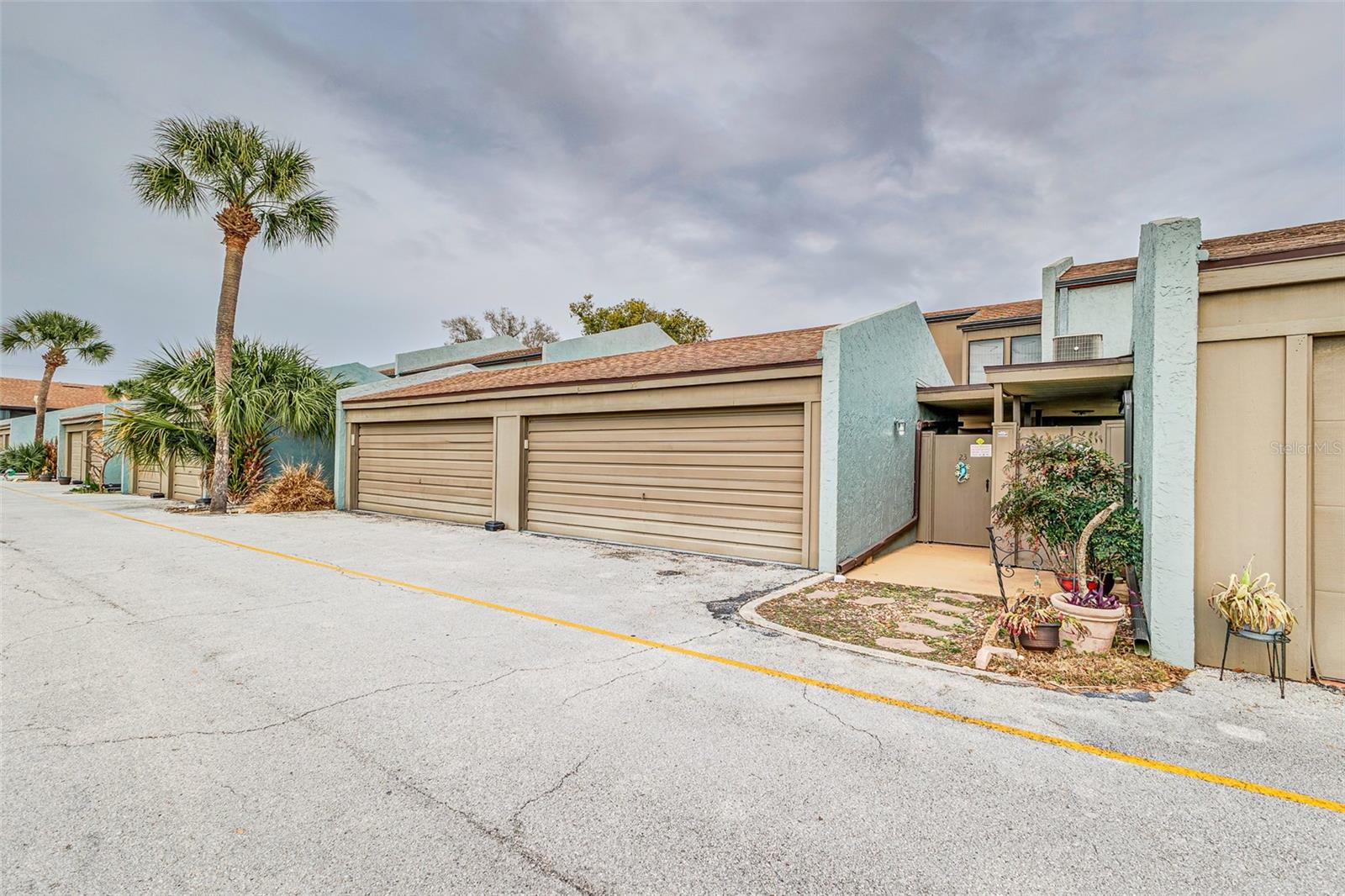 CASA DEL SOL CONDO VILLAGE PH 02 - Residential