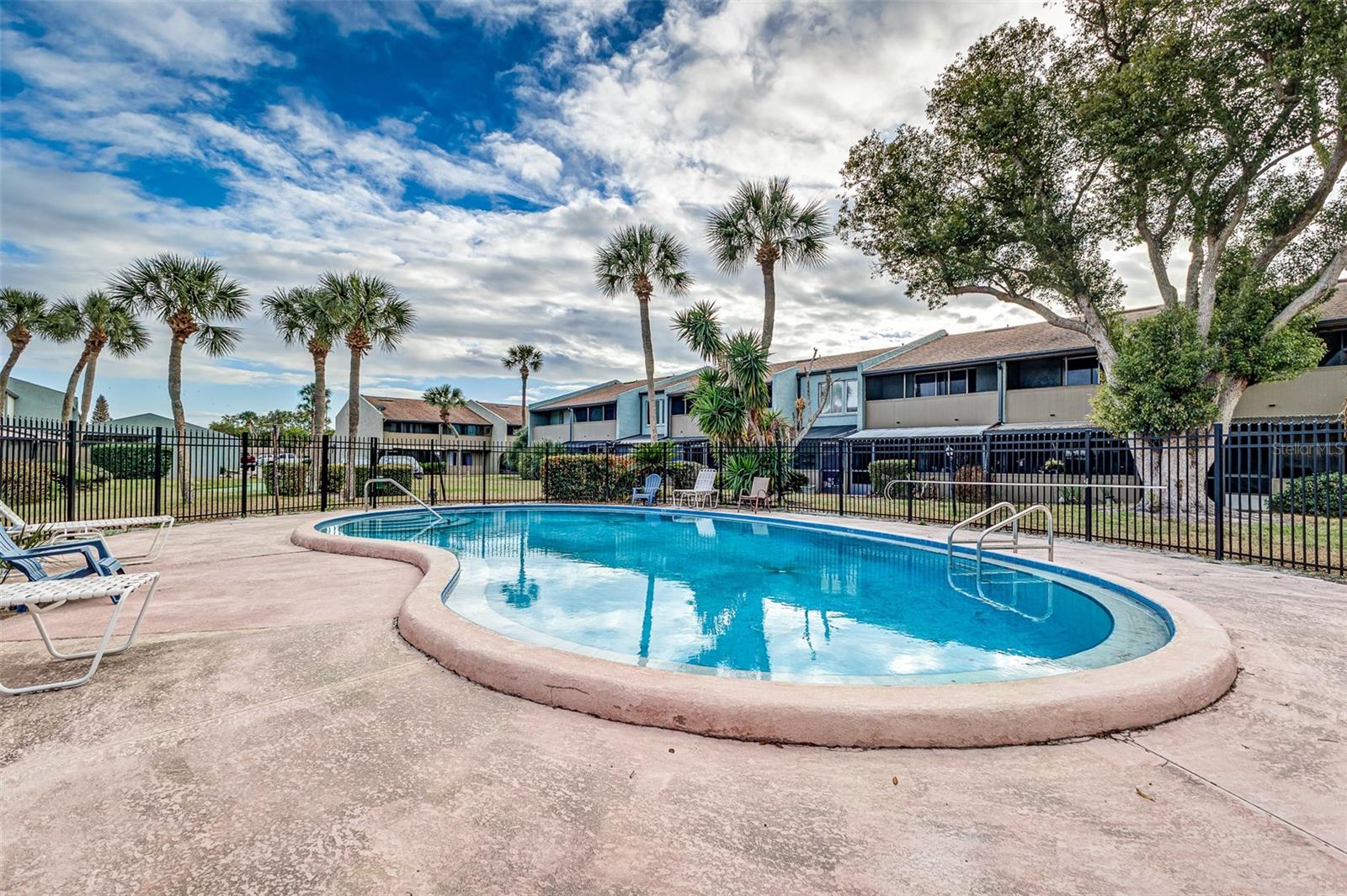 CASA DEL SOL CONDO VILLAGE PH 02 - Residential