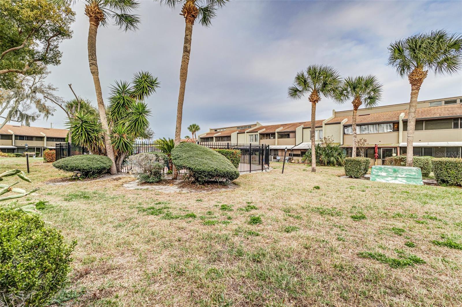 CASA DEL SOL CONDO VILLAGE PH 02 - Residential