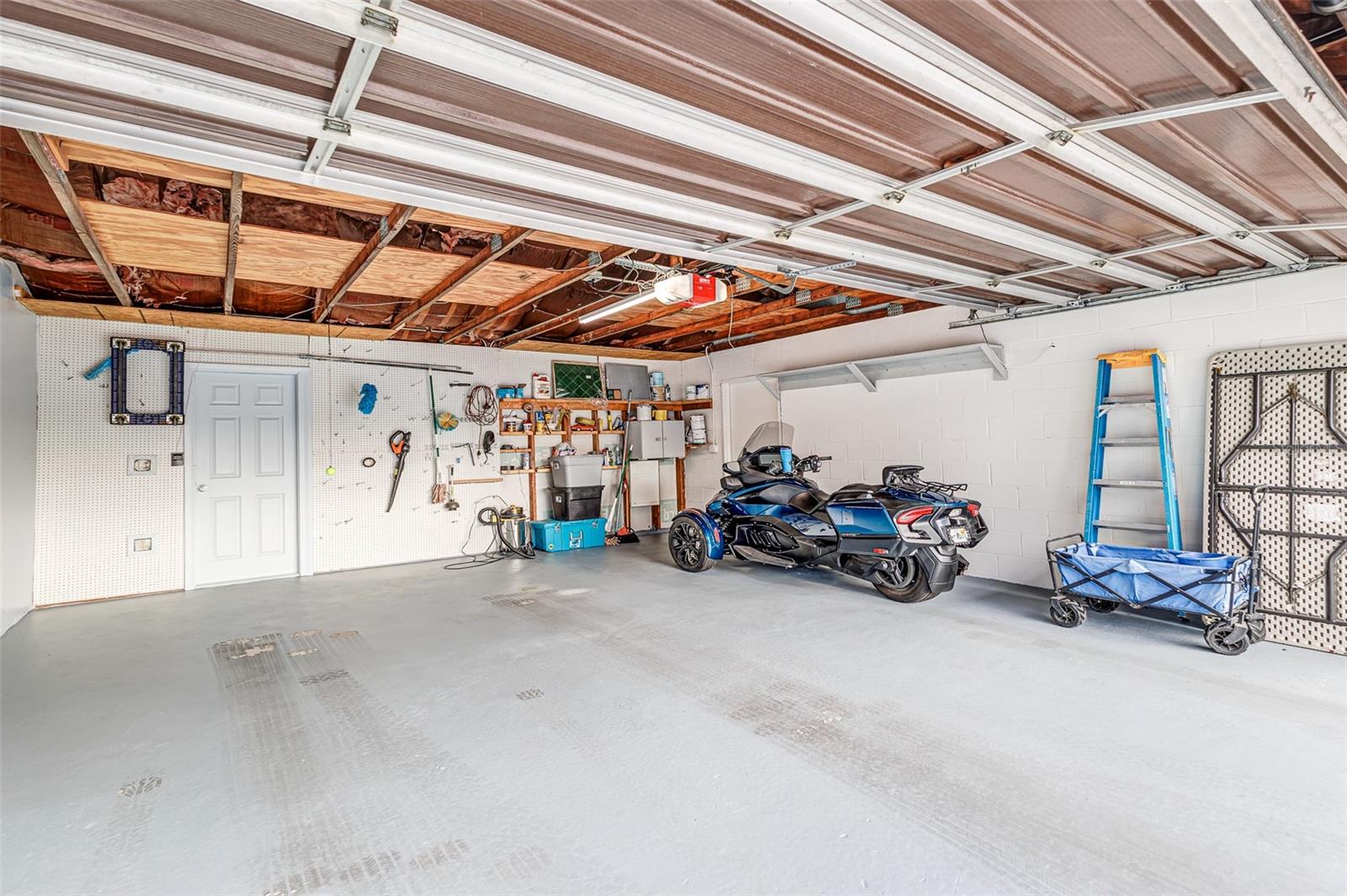 CASA DEL SOL CONDO VILLAGE PH 02 - Residential