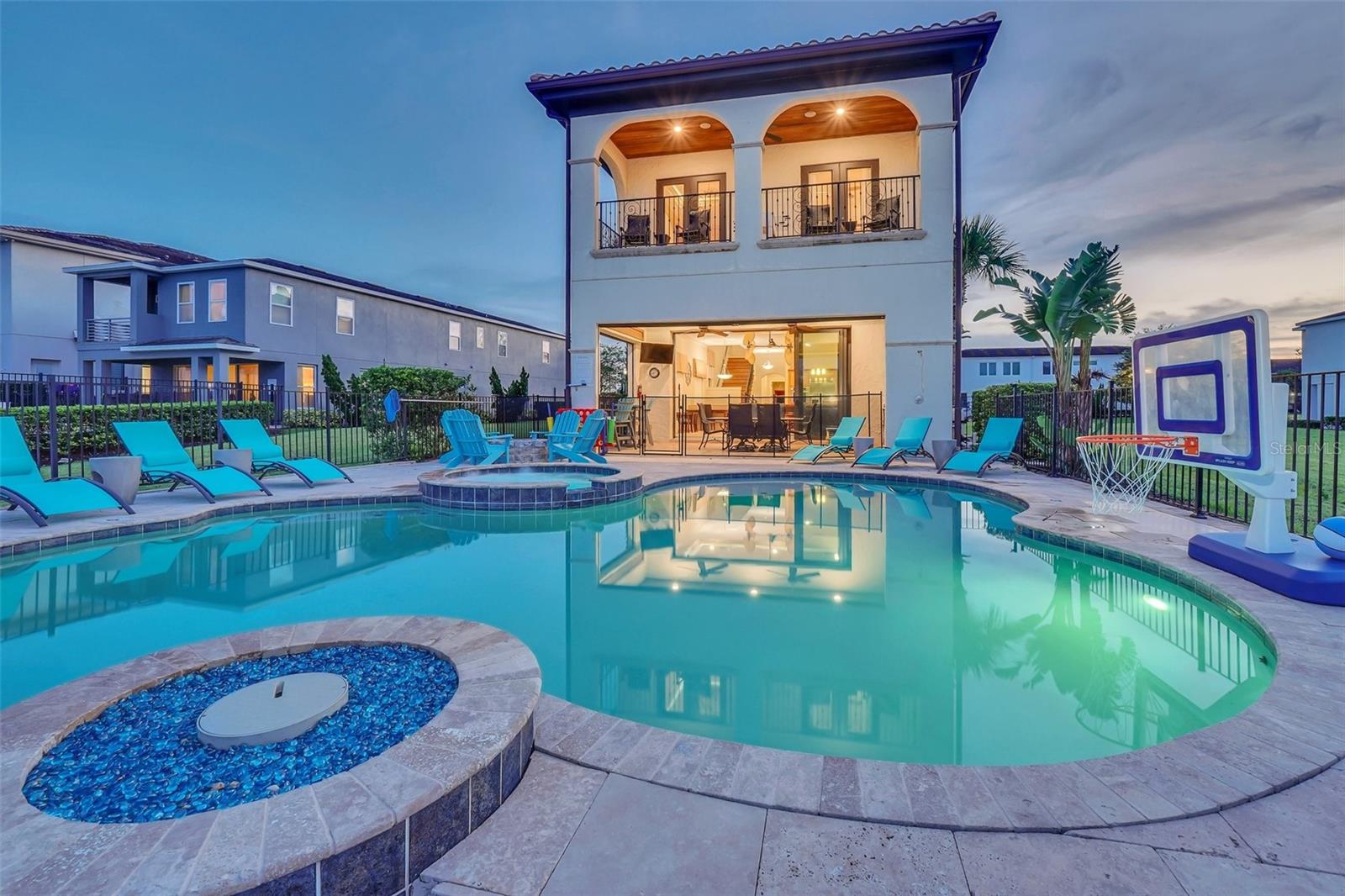 REUNION WEST VLGS NORTH - Residential