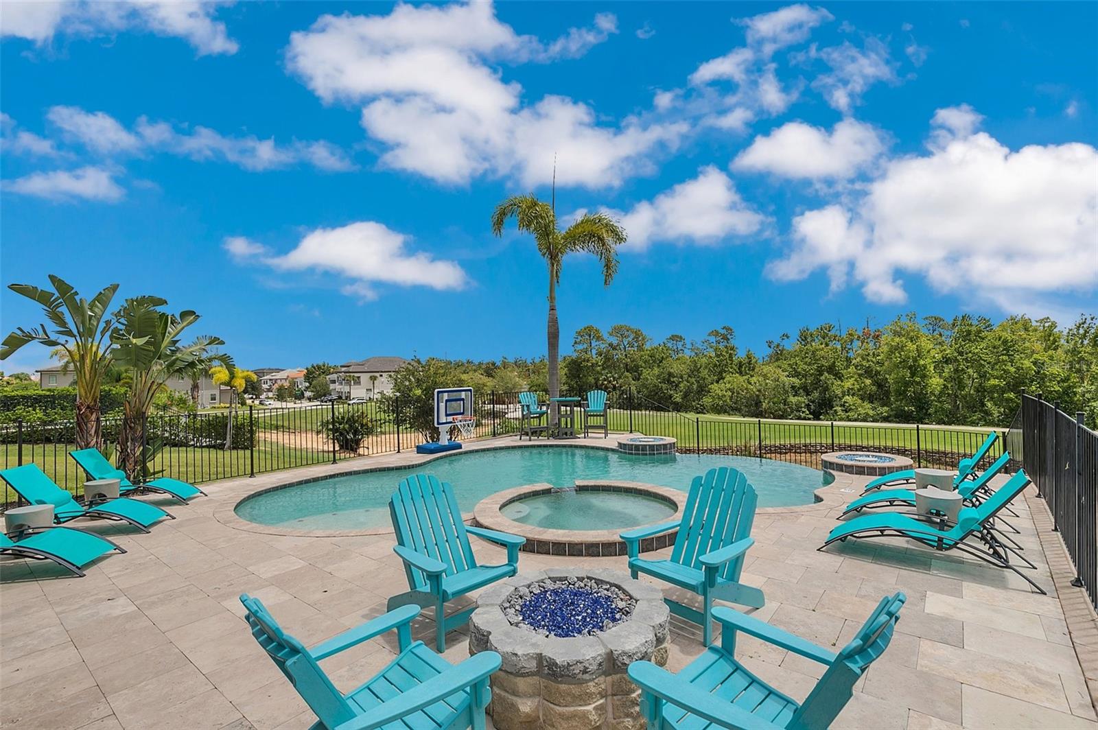 REUNION WEST VLGS NORTH - Residential