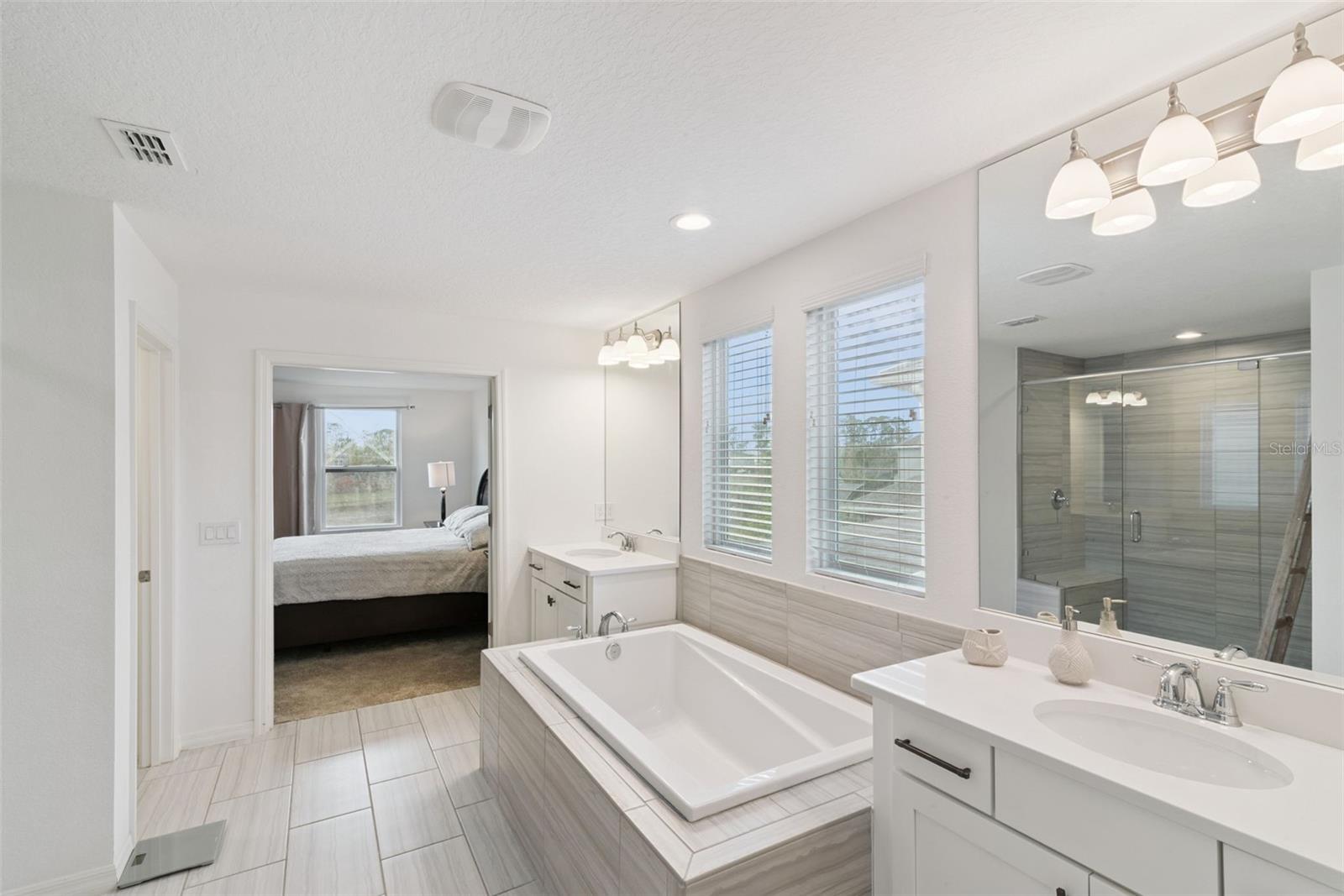 LATHAM PARK SOUTH - Residential