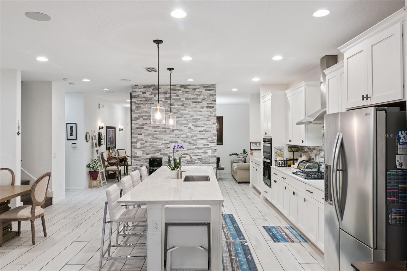 LATHAM PARK SOUTH - Residential