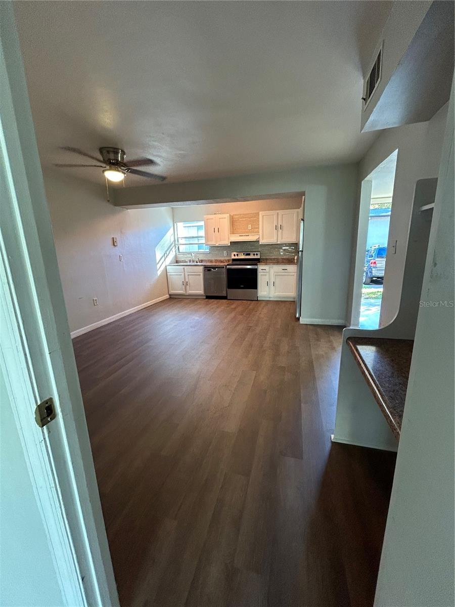 2811 SW ARCHER ROAD X203