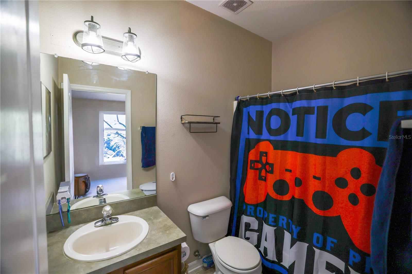 FISHHAWK RANCH TWNHMS PH - Residential