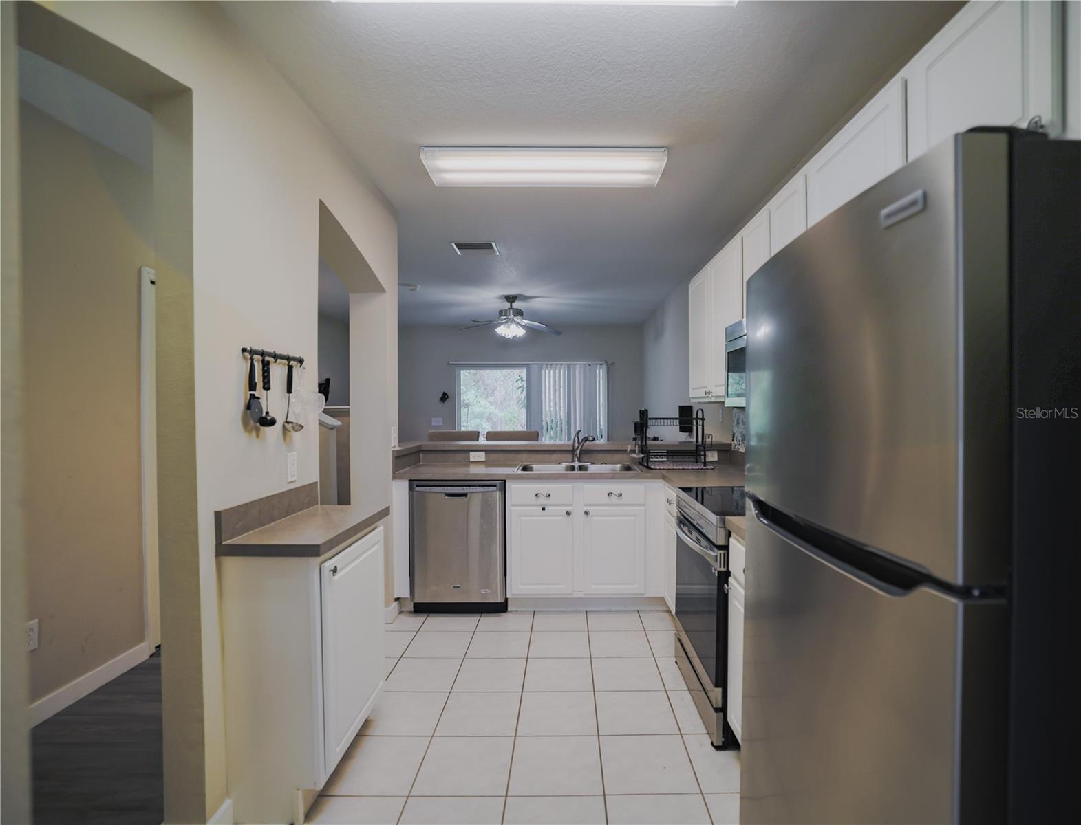 FISHHAWK RANCH TWNHMS PH - Residential