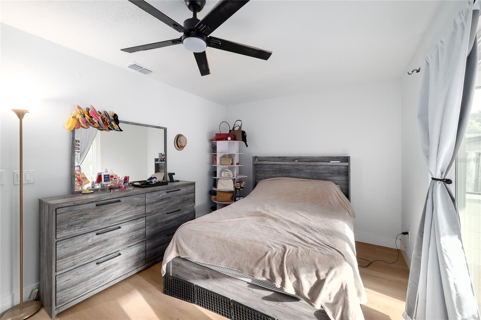 MEADOW WOODS VILLAGE 02 - Residential