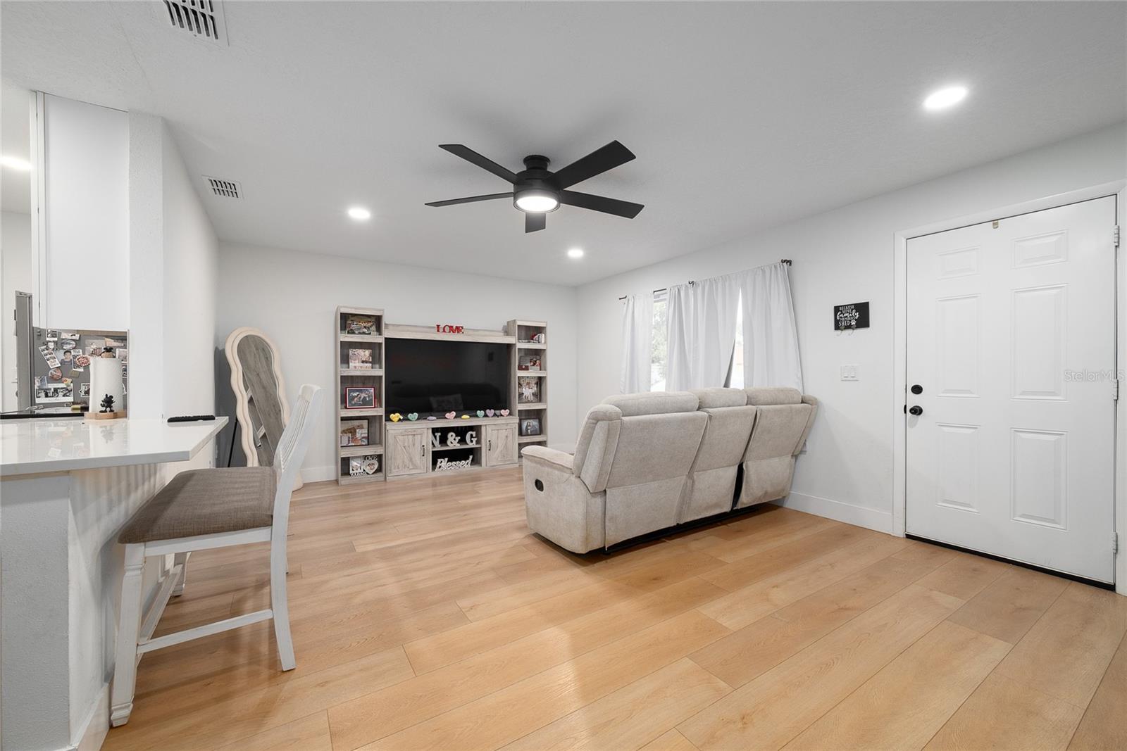 768 CALIFORNIA WOODS CIRCLE