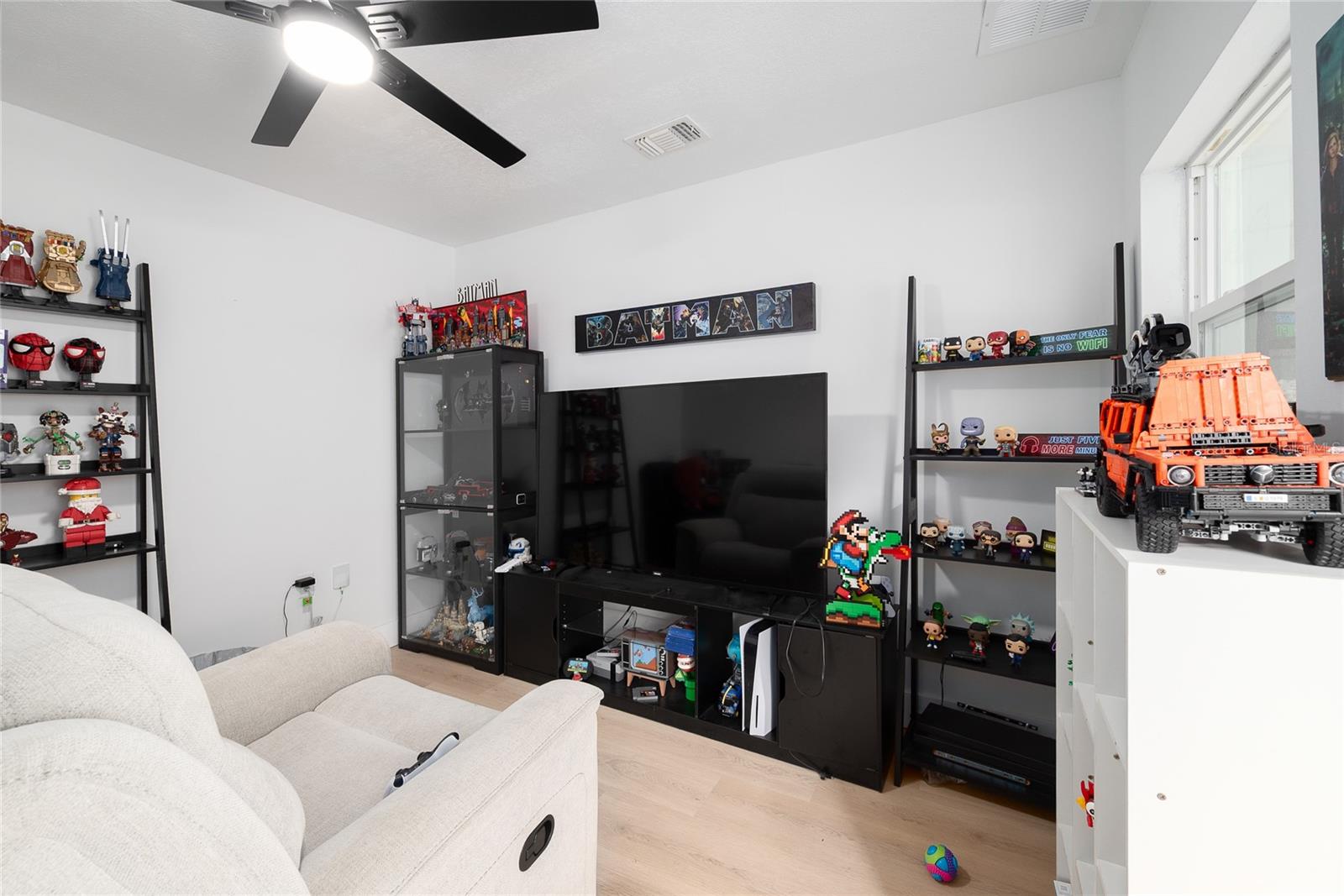 MEADOW WOODS VILLAGE 02 - Residential