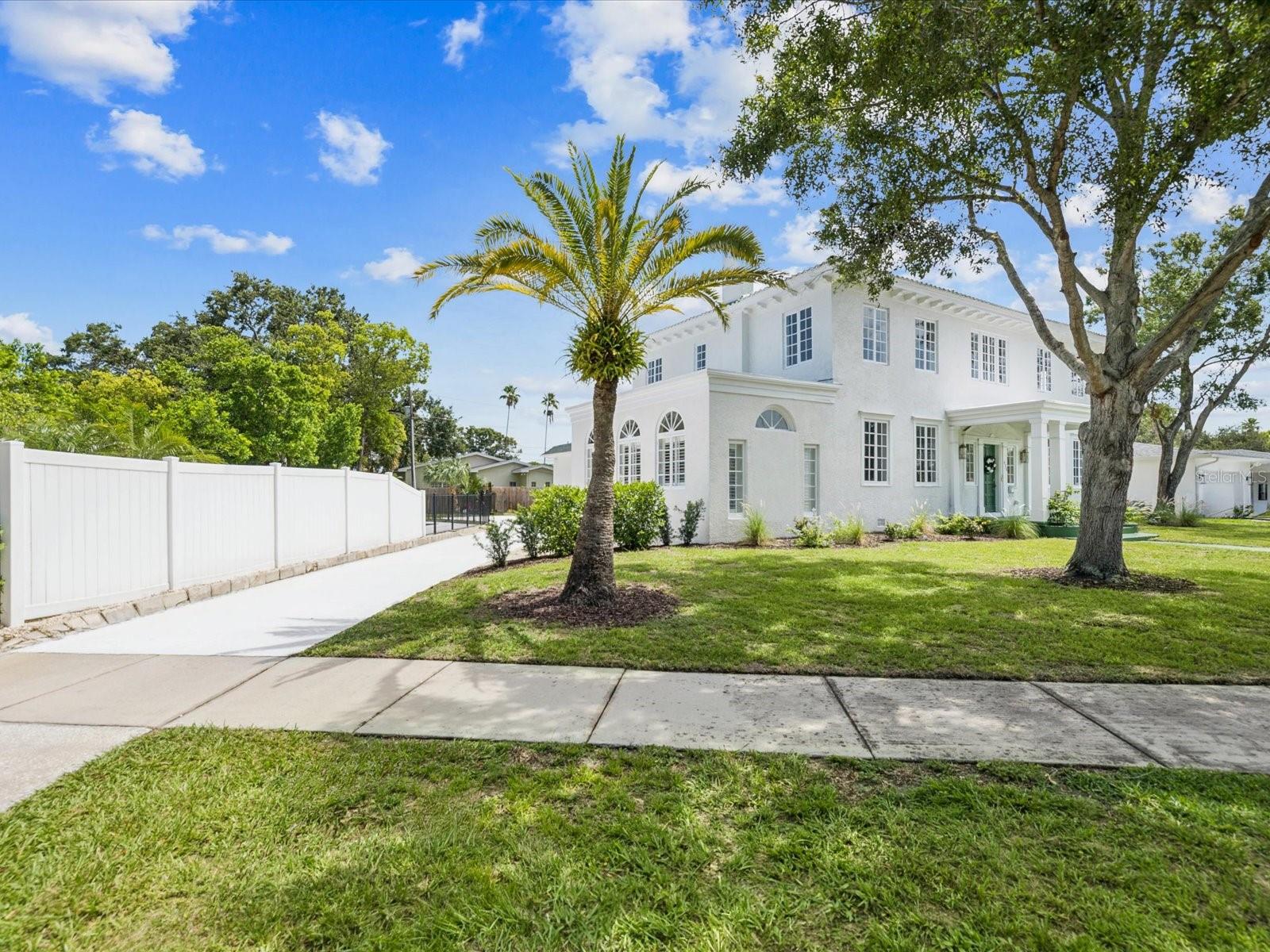 BELLEAIR ESTATES - Residential