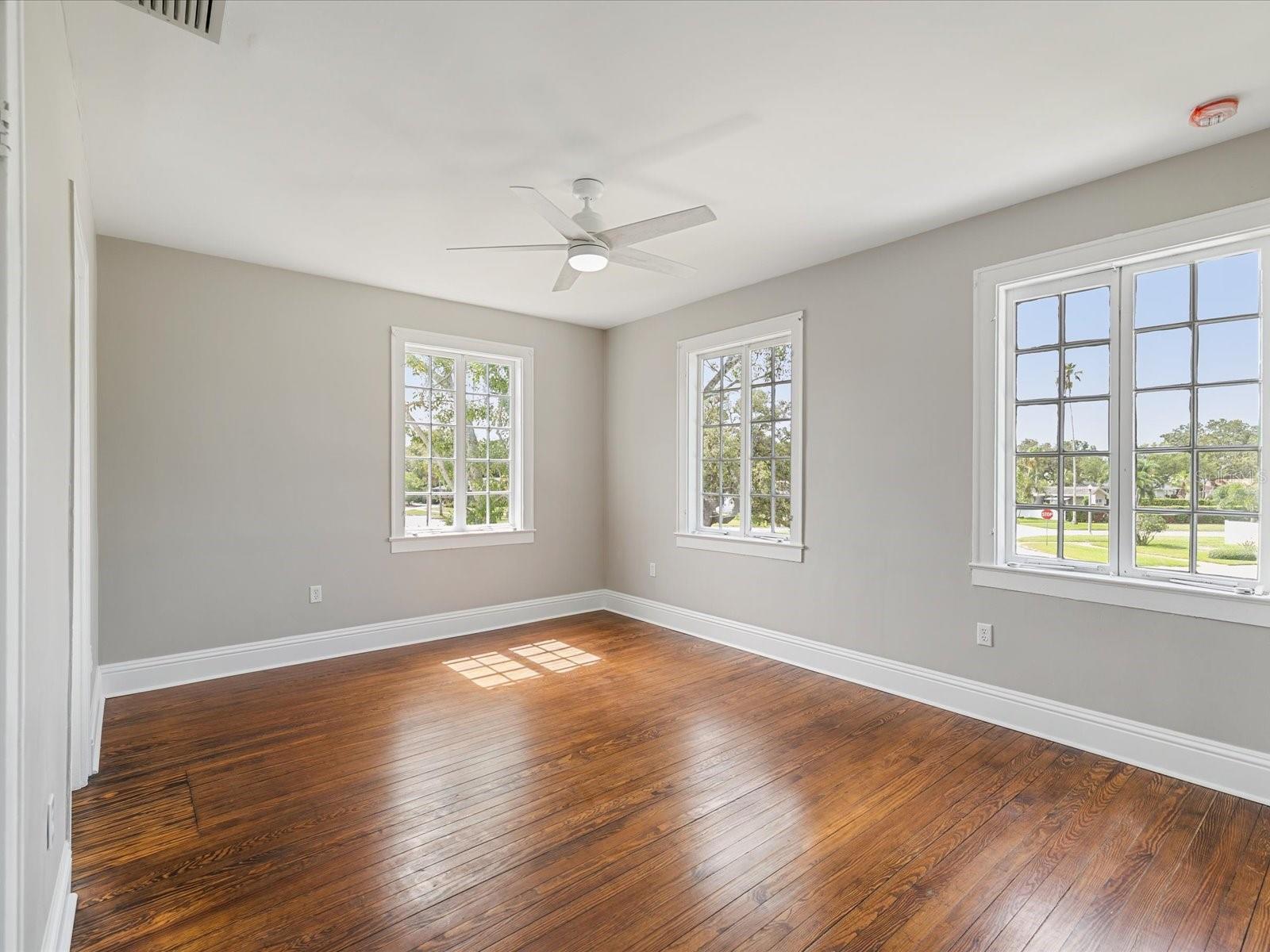 BELLEAIR ESTATES - Residential