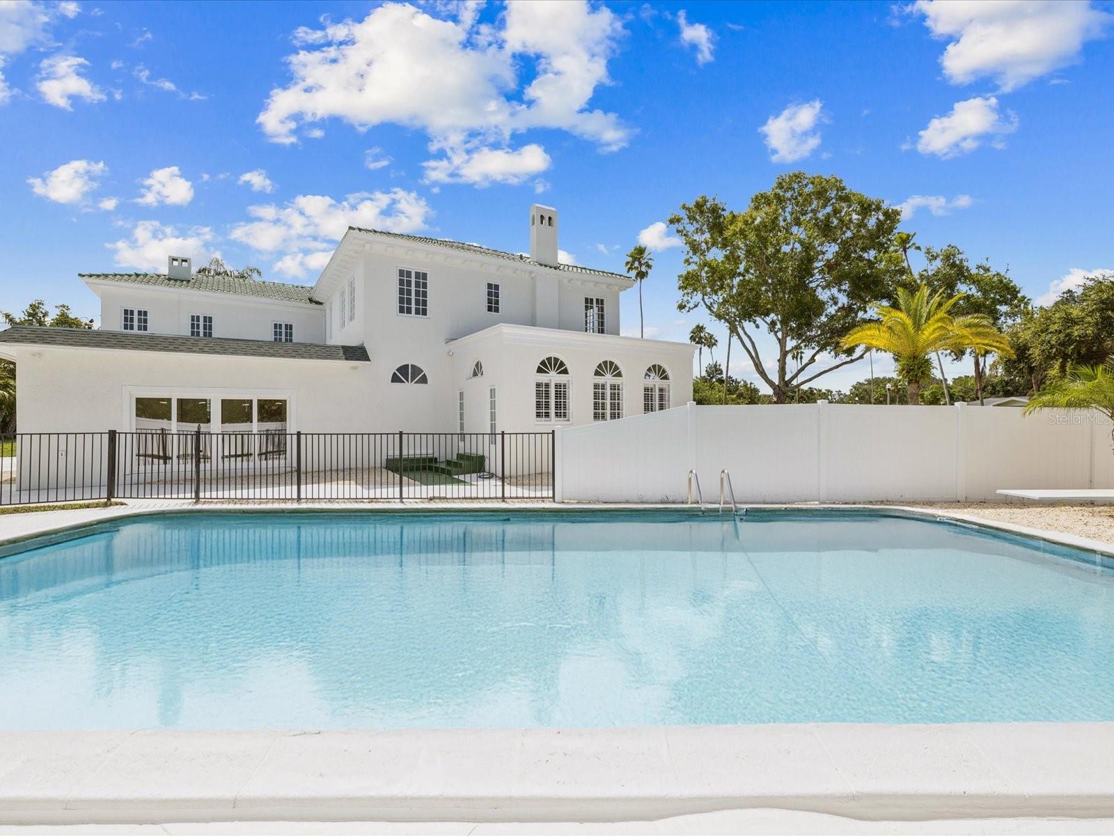 BELLEAIR ESTATES - Residential