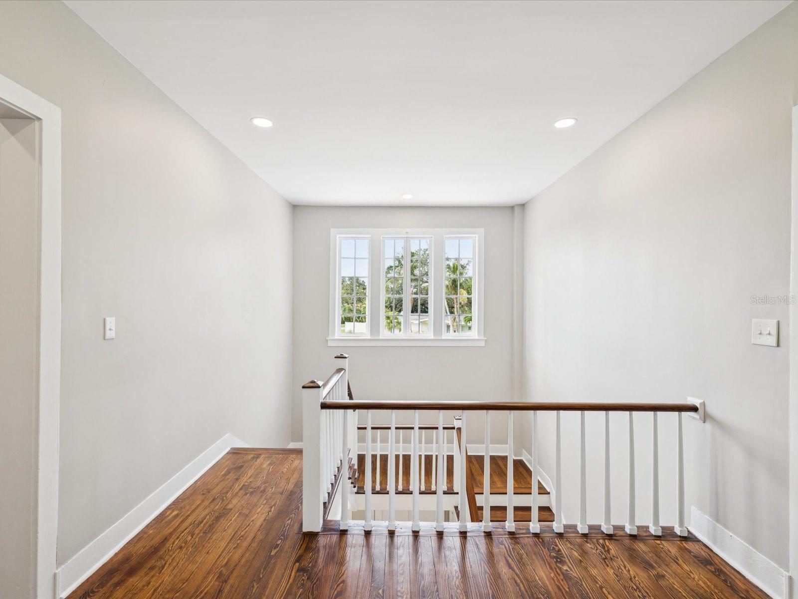 BELLEAIR ESTATES - Residential