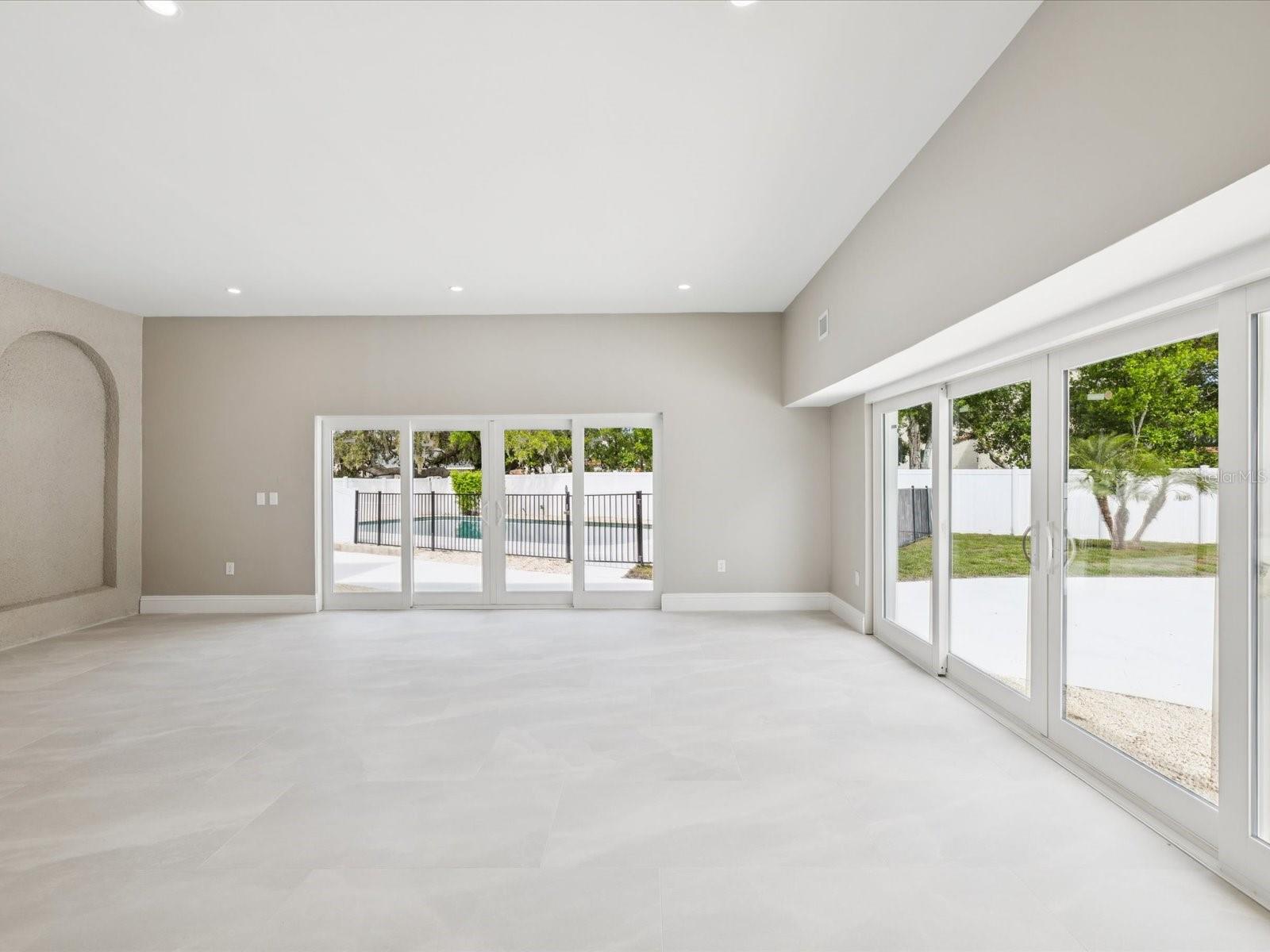 BELLEAIR ESTATES - Residential
