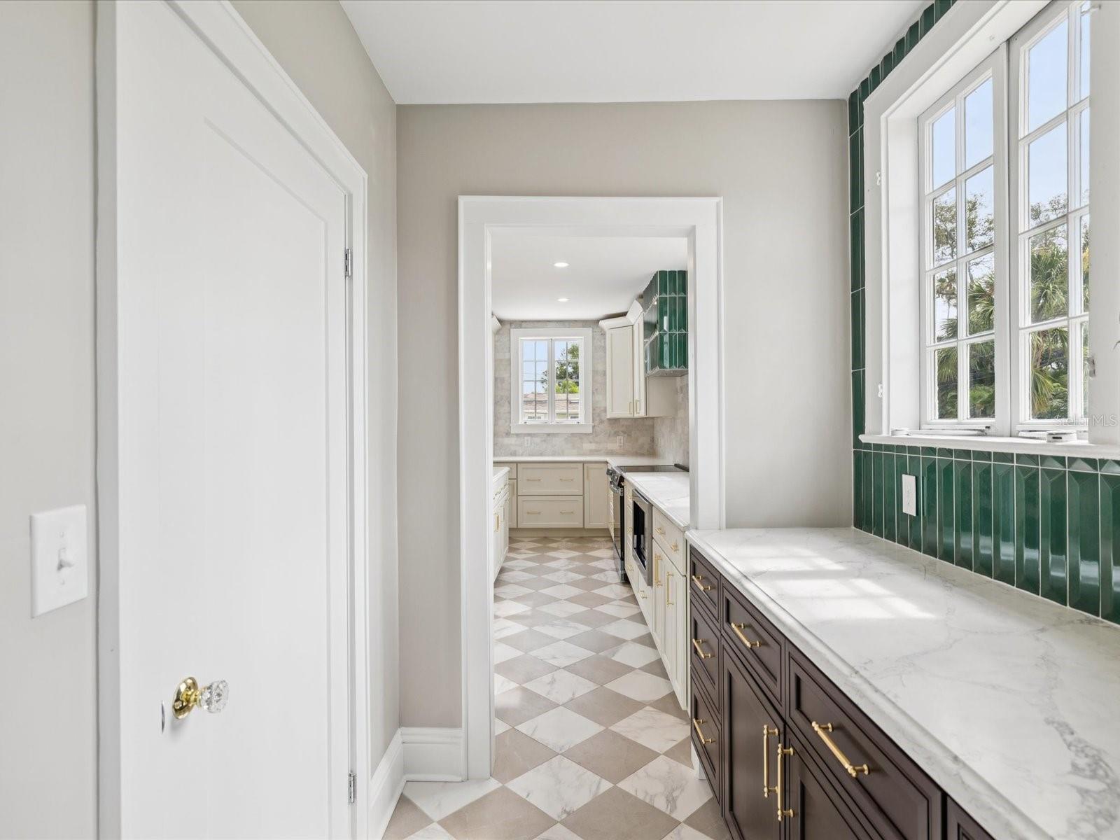 BELLEAIR ESTATES - Residential