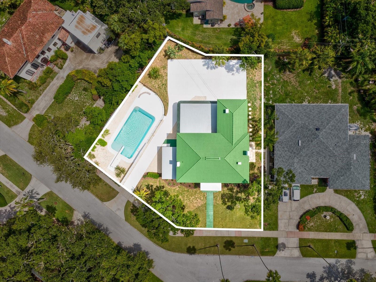BELLEAIR ESTATES - Residential