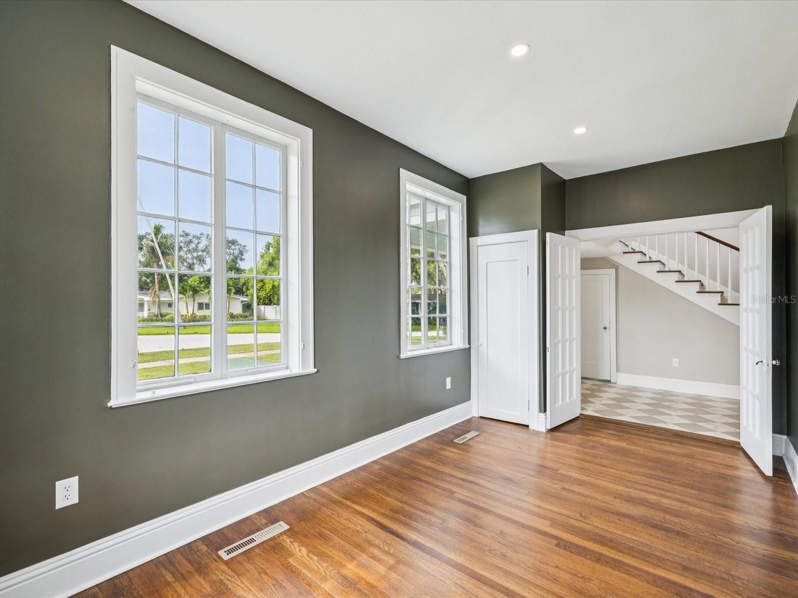 BELLEAIR ESTATES - Residential