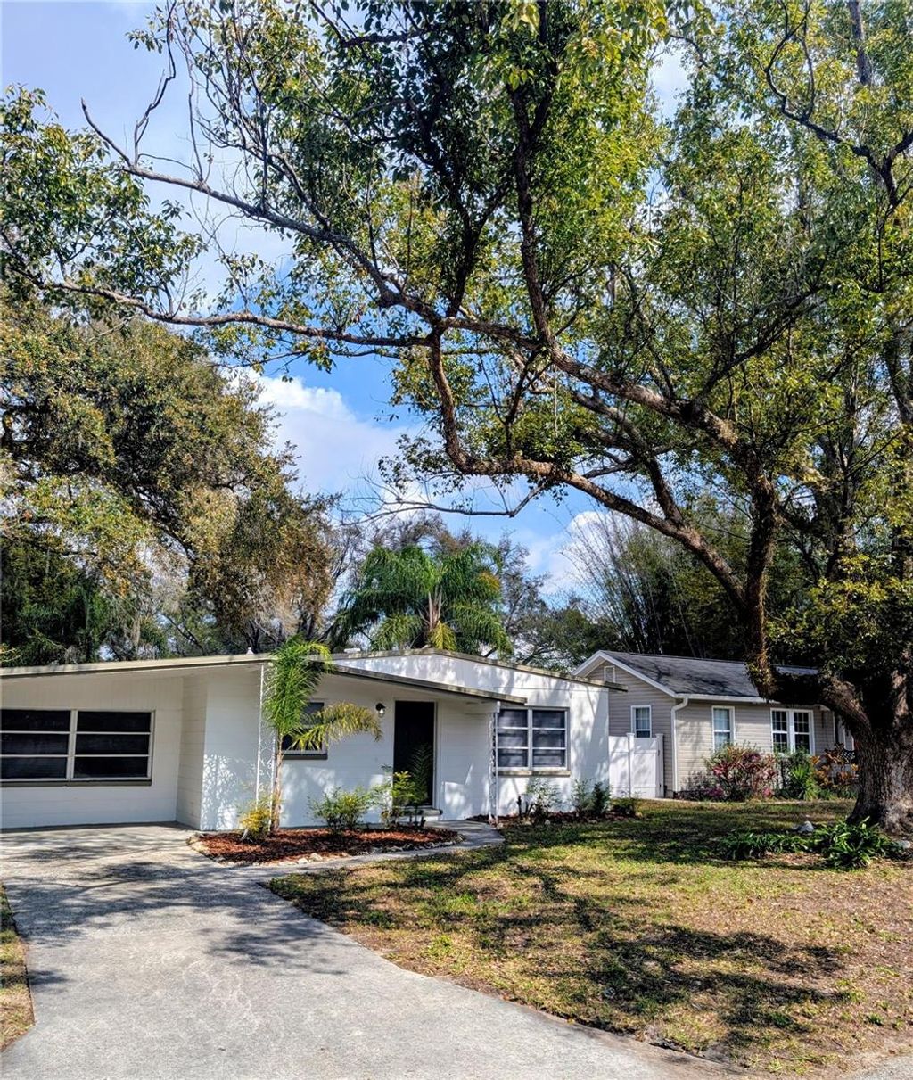 Photo of 1212 E Crawford Street, Tampa, FL 33604 (MLS # TB8477995)