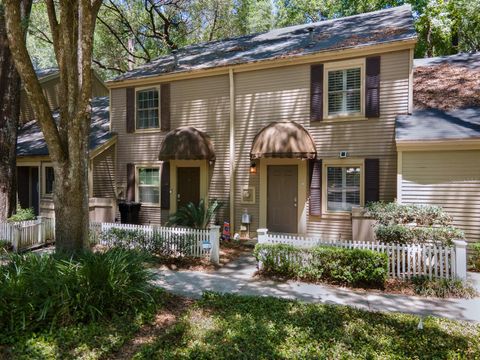 Photo of 5143 SW 92nd Court, Gainesville, FL 32608 (MLS # O6379537)