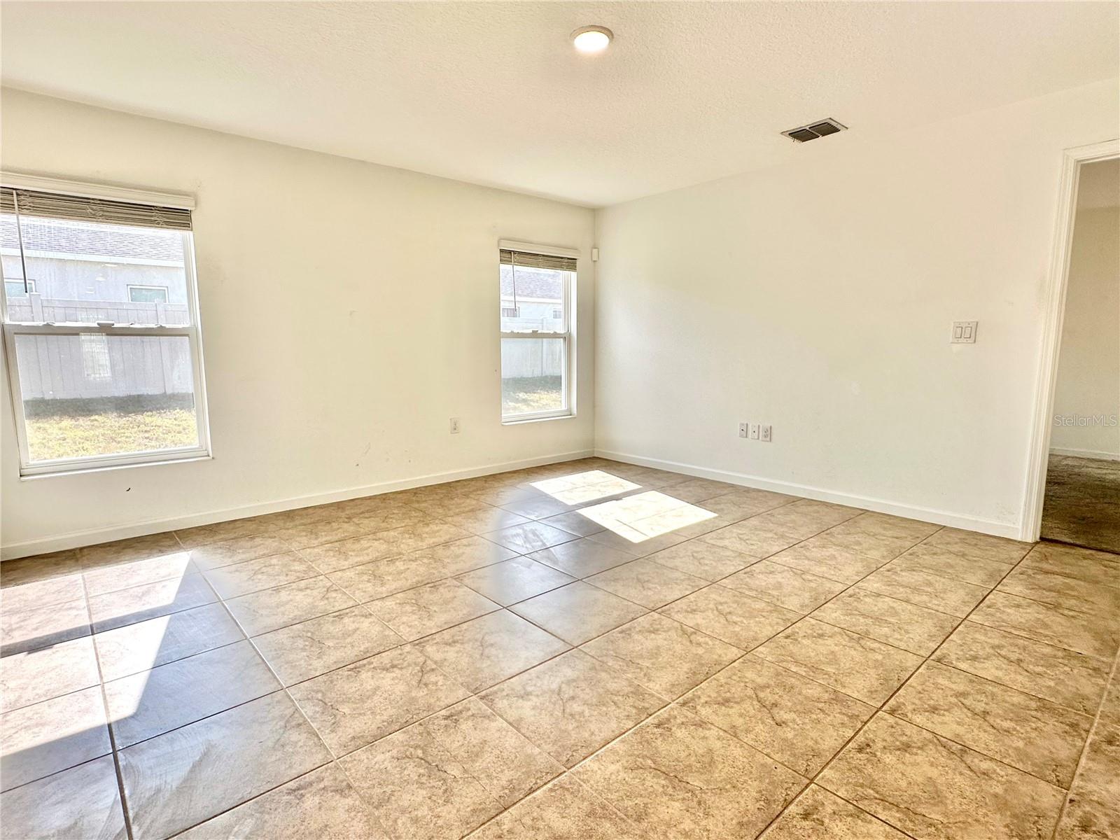 HAMMOCK RESERVE - Residential Lease