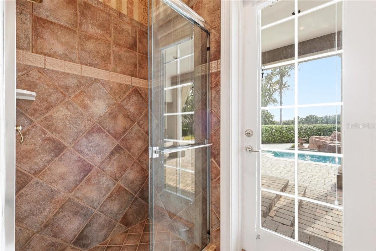 KEENES POINTE - Residential