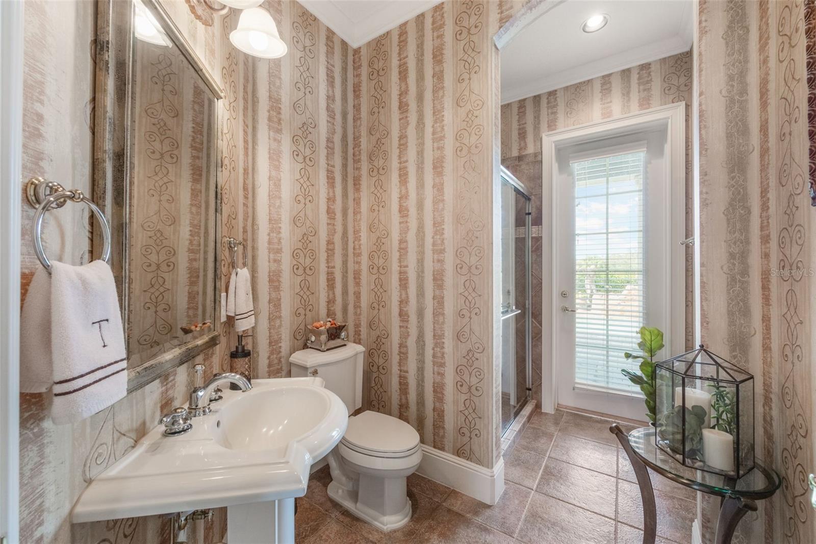 KEENES POINTE - Residential