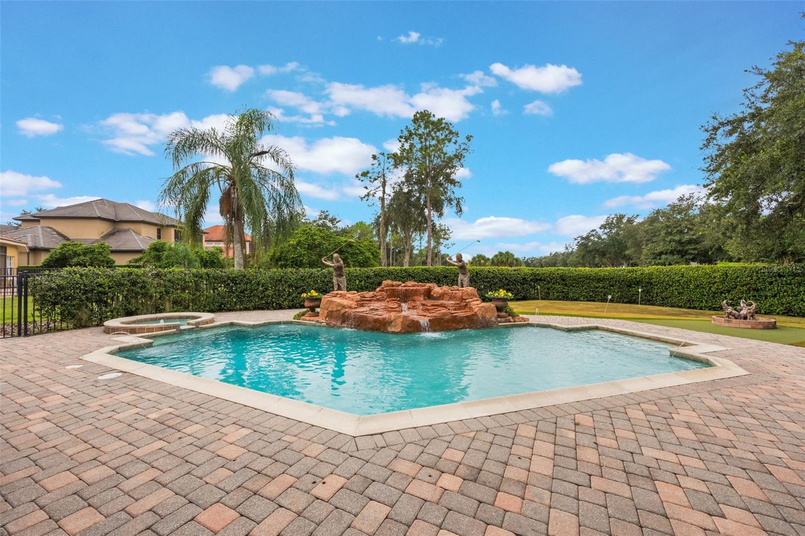 KEENES POINTE - Residential
