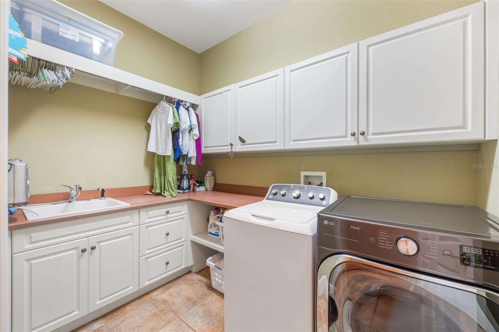 KEENES POINTE - Residential
