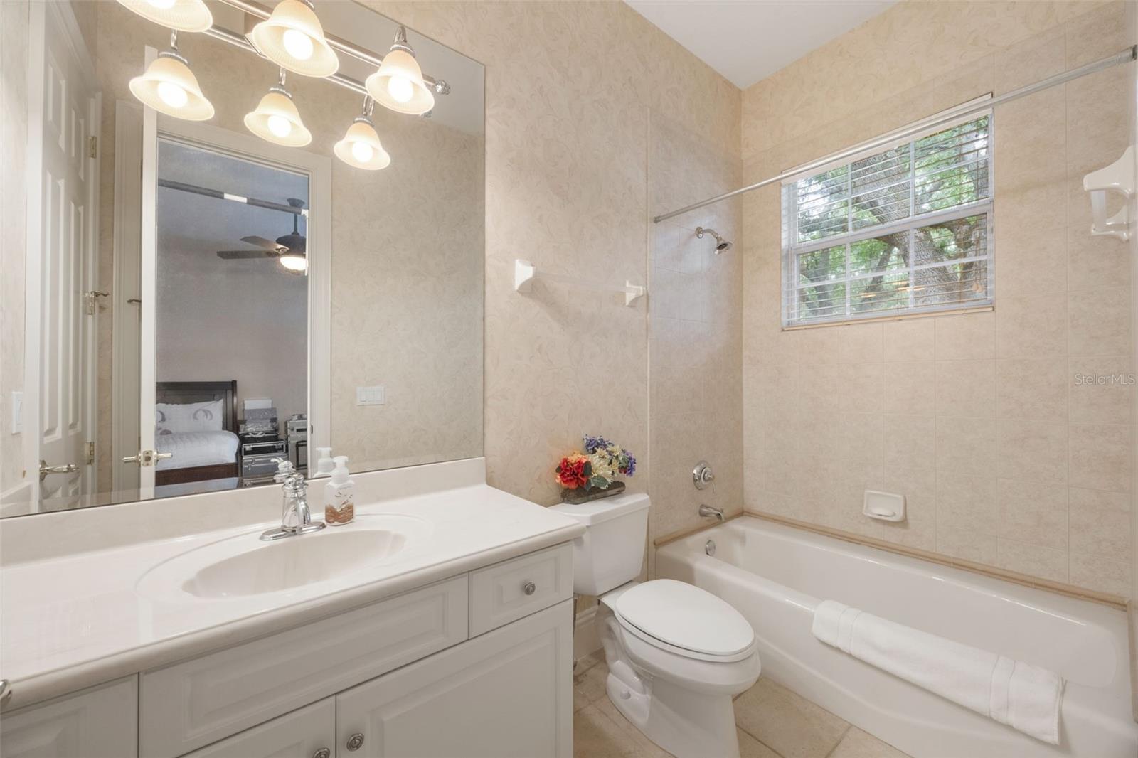 KEENES POINTE - Residential