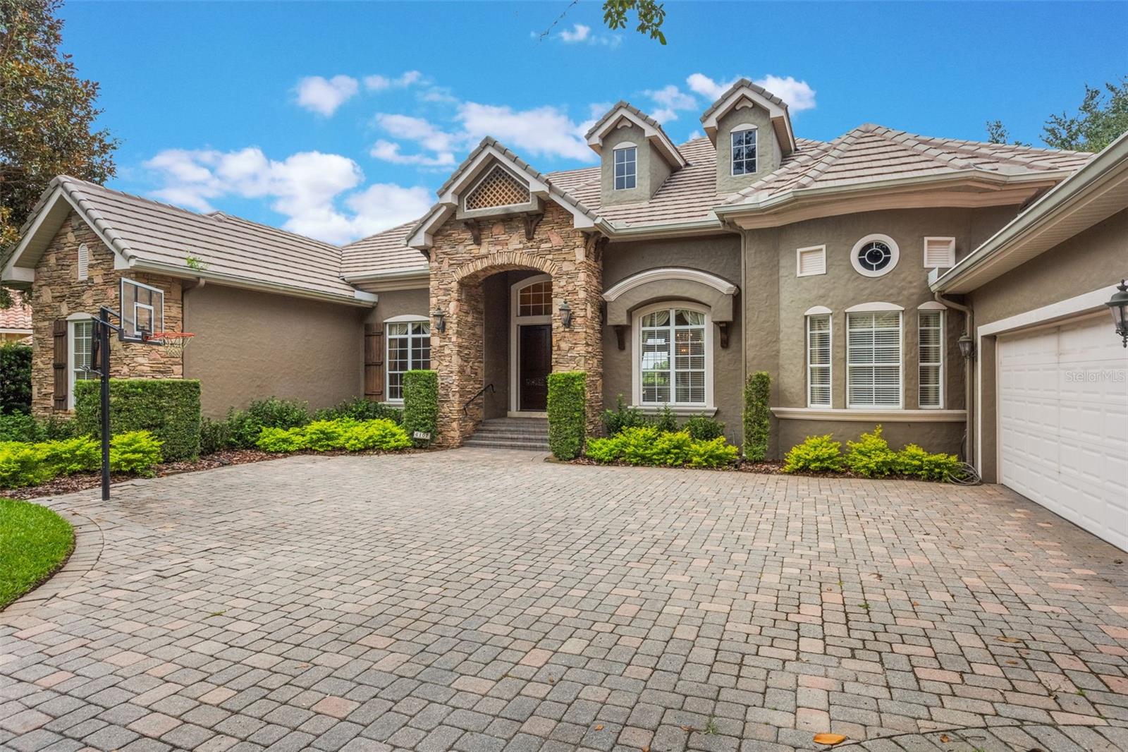KEENES POINTE - Residential