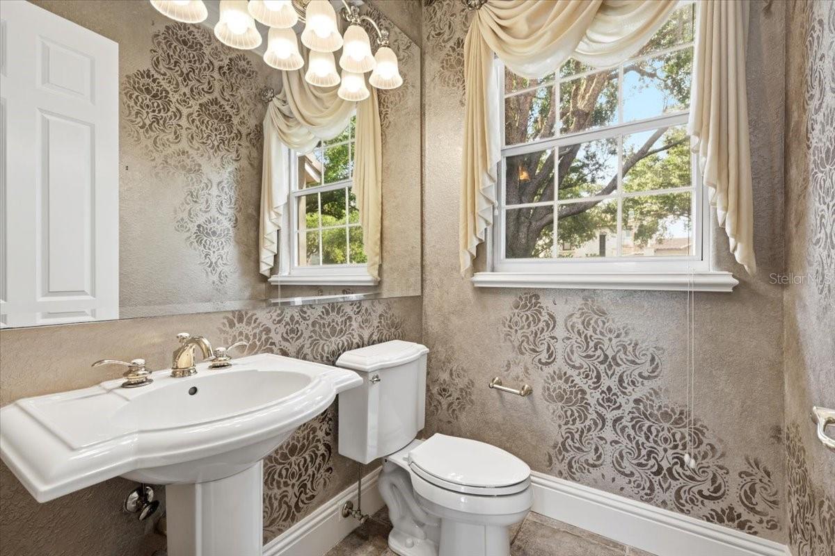 KEENES POINTE - Residential