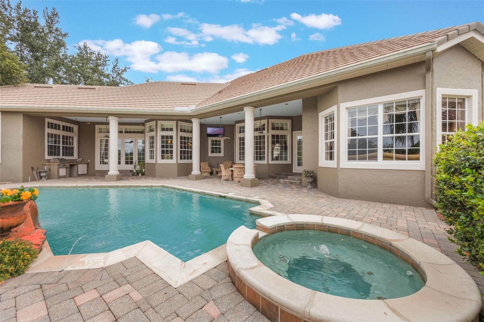 KEENES POINTE - Residential