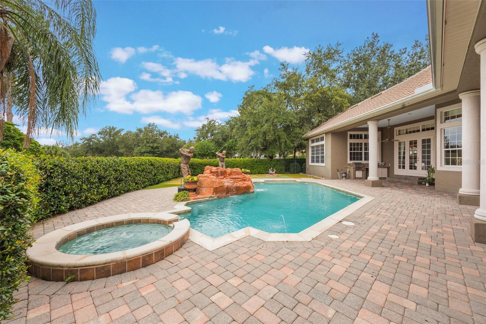 KEENES POINTE - Residential